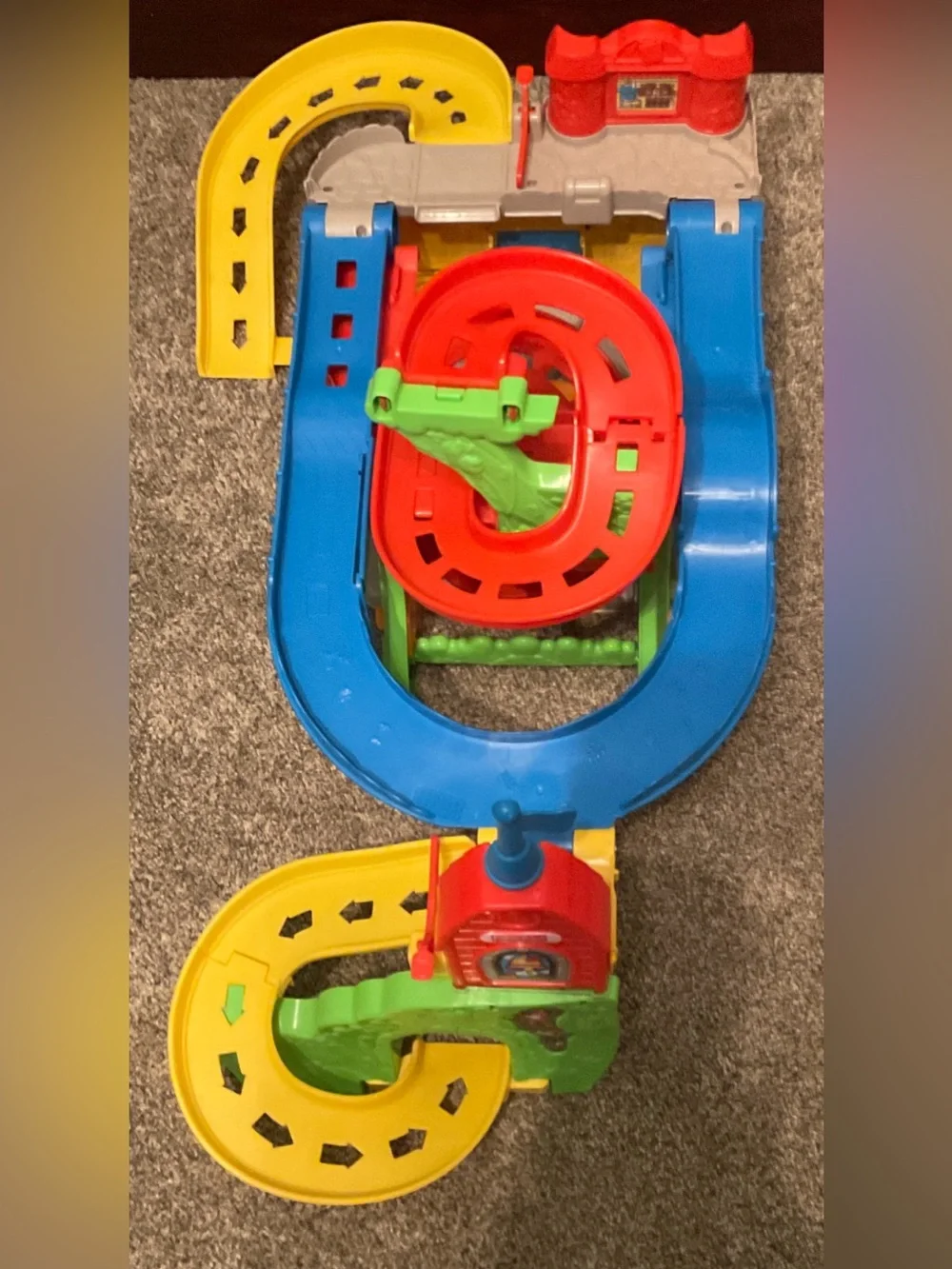 Fisher-Price Little People Wheelies Stand ’n Play Rampway Parking Garage Playset